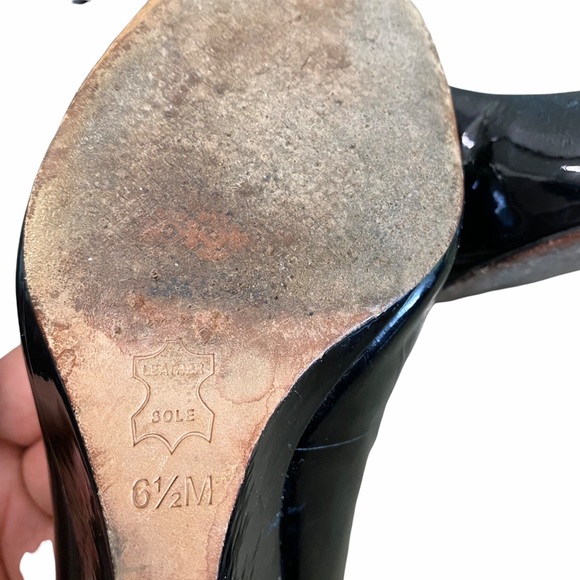 Tory Burch black patent leather wedges size 6.5 - Picture 7 of 7